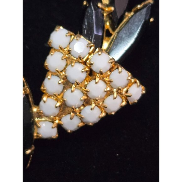Vintage Milk Glass and Black Rhinestone Goldtone Geometric Brooch - Picture 4 of 4